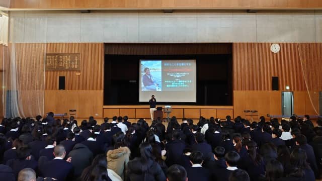 法政大学憲章を学ぶ卒業生講演会を開催しました